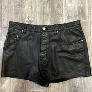 Men’s Leather Short